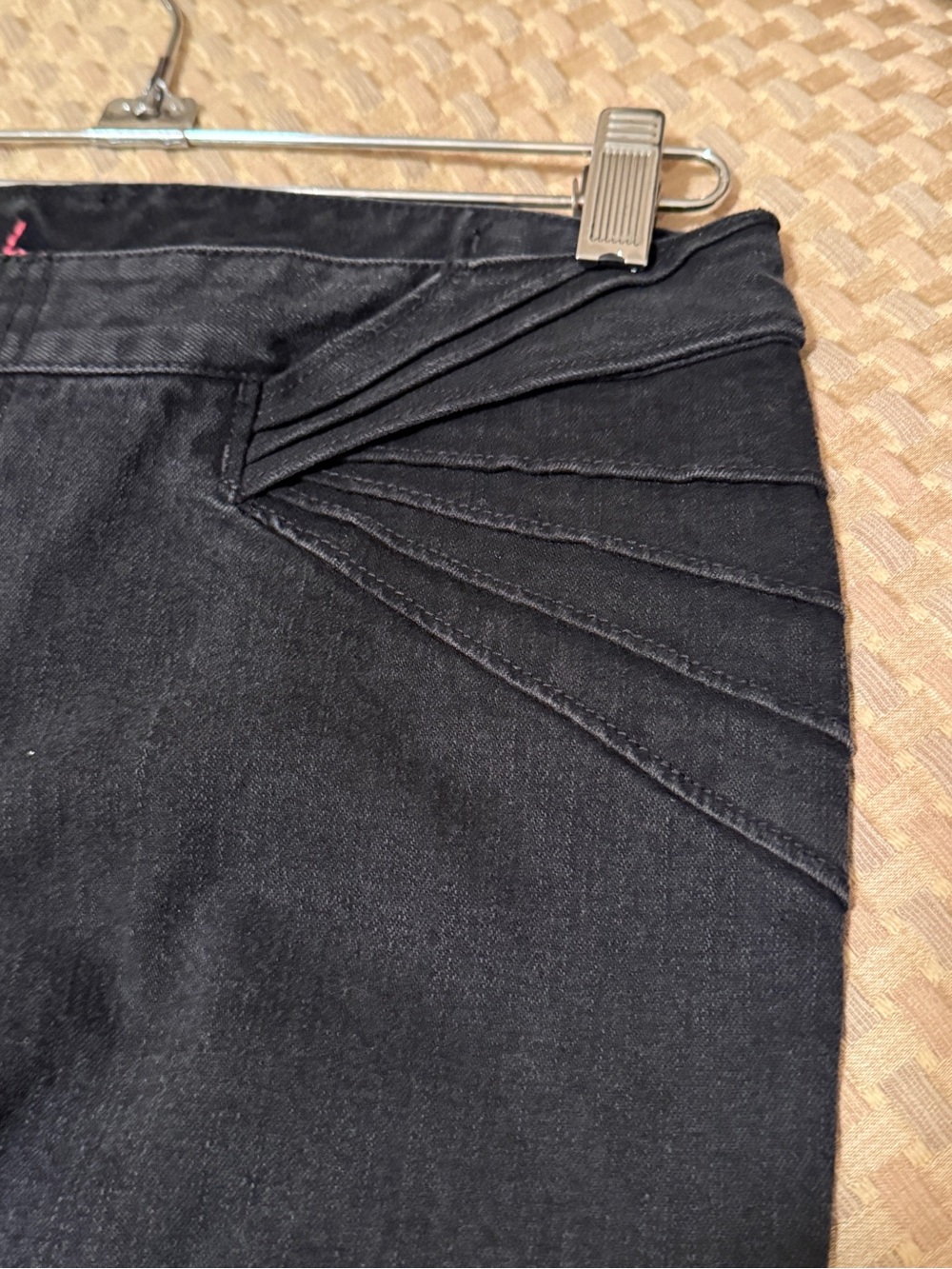 Cache smart, looking black jeans